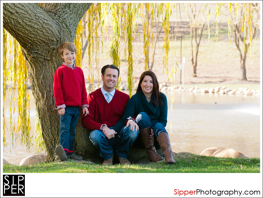 Oh I loved this shot of the family by the weeping willow tree